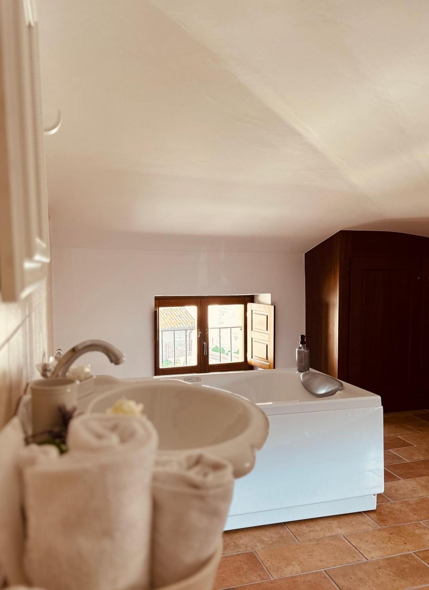 Locale Guest House Pietralunga  Bagian luar foto